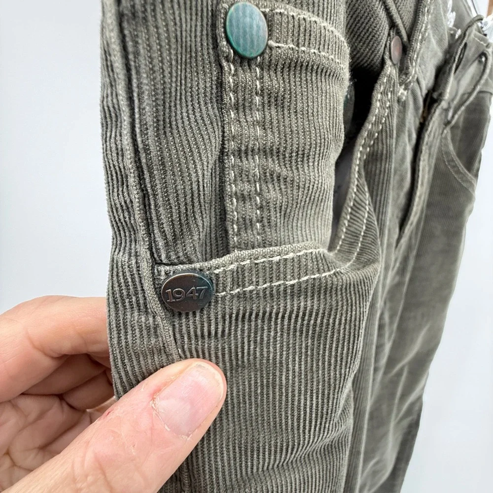 Wrangler Slim Fit Corduroy Pants Olive‎ Men's Size 29 x 30 Casual Everyday